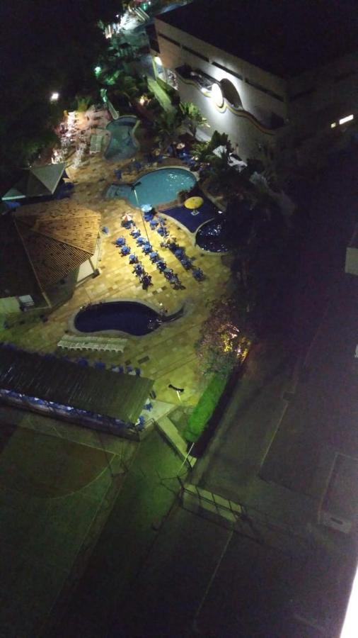 Hotel Golden Dolphin Resort - Flat No Decimo Andar Quarto Com Varanda Caldas Novas Εξωτερικό φωτογραφία
